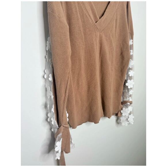 French Connection Caballo Floral Lace Sleeve Sweater Medium V Neck Balletcore - Picture 3 of 7